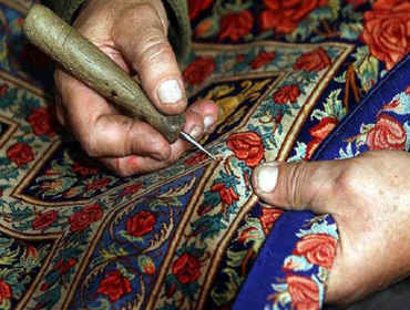 چگونه فرش سوخته را رفو کنیم؟